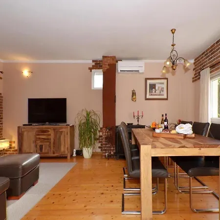 Сasa de vacaciones Chill House Near Split Žrnovnica