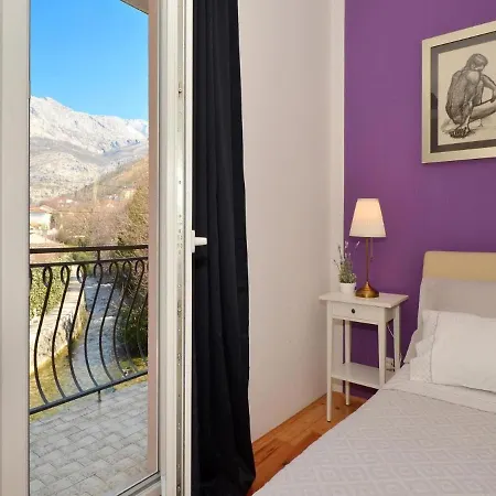 Сasa de vacaciones Chill House Near Split *